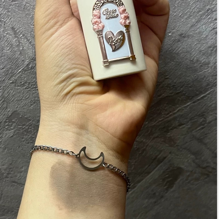 رژگونه و رژلب مایع سلطنتی