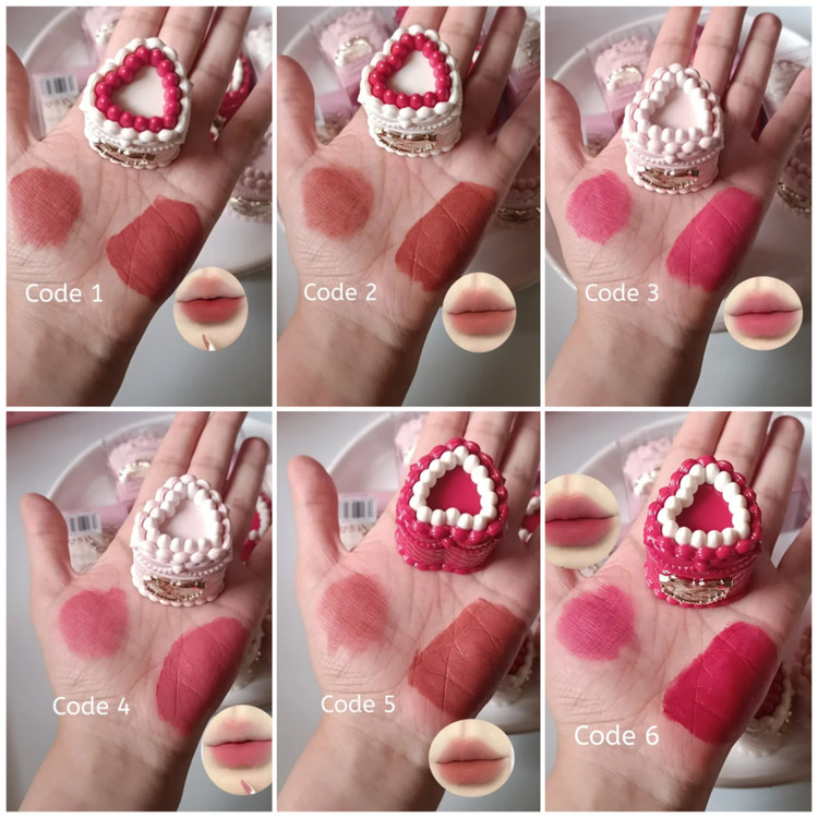 رژ لب طرح کیک توت فرنگی